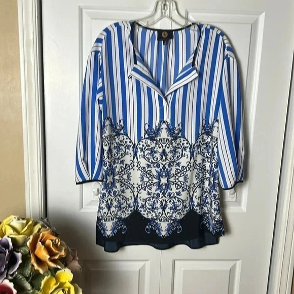 NWOT Adrienne Vittadini woman Small tunic top , stripes , flowers , 3/4 sleeve - Picture 11 of 14
